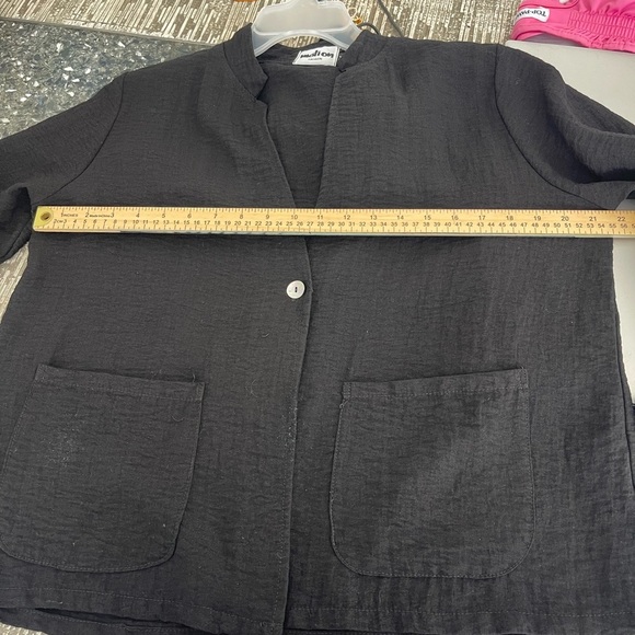 Black Button-Up Jacket - Picture 3 of 4